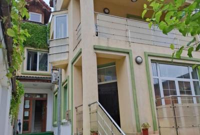 Casă cu 7 camere cu Teren 300 Mp în Tineretului - 14