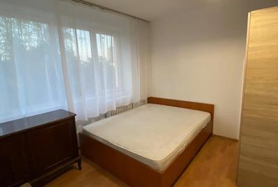 Apartament cu 3 camere decomandat în Ștefan cel Mare