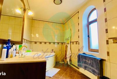 Casă cu 4 camere cu Canalizare în Central - 7