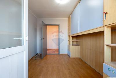 Apartament cu 3 camere decomandat în Traian - 9
