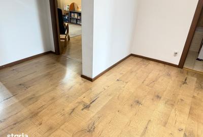 Apartament cu 4 camere în Central