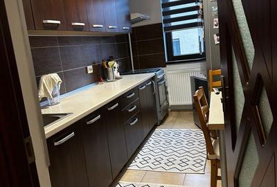 Apartament cu 3 camere decomandat în Prelungirea Ghencea - 2