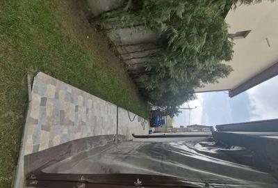 Casă cu 7 camere cu Teren 250 Mp în Central - 1