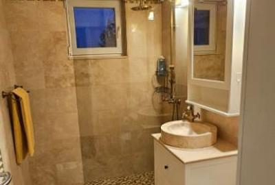 Tomis plus .Cel mai bun pret, 2 camere , mobilat , utilat , etaj 2 - 3