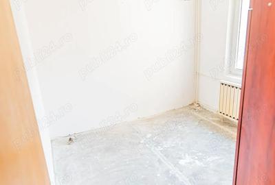 Apartament cu 3 camere decomandat în Sebastian - 7