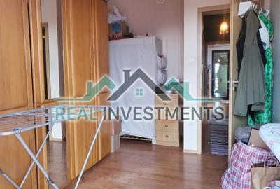 Apartament cu 3 camere semidecomandat în Pârneava - 4