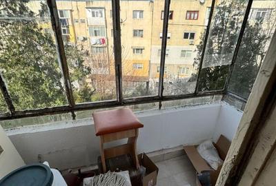 Apartament cu 2 camere nedecomandat în Inel II