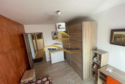 Apartament cu 3 camere decomandat în 9 Mai - 9