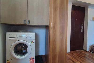 Apartament cu 2 camere decomandat în Trocadero - 2