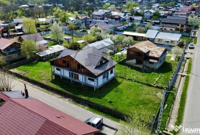 Casă cu 7 camere cu Teren 795 Mp în Năruja - 2