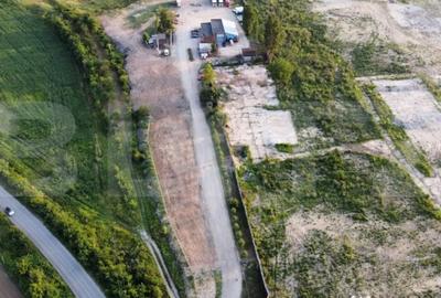 Teren de 15851 mp, în Bucov