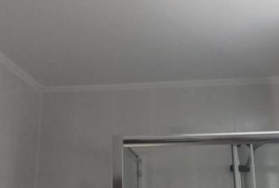 Casă cu 5 camere în Apărătorii Patriei