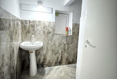 Spațiu comercial, de 82 mp, în Central - 3