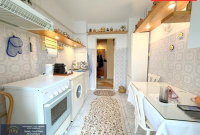 Apartament cu 2 camere decomandat în Micro 17 - 8