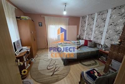 Casă individuală cu 3 camere cu Canalizare în Poiana Lacului - 6