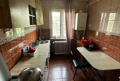 Apartament cu 2 camere decomandat, etaj 4/4, zona Tatarasi - 3