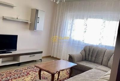 Apartament cu 3 camere decomandat în Gară