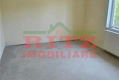 Apartament cu 3 camere în Caracal - 2