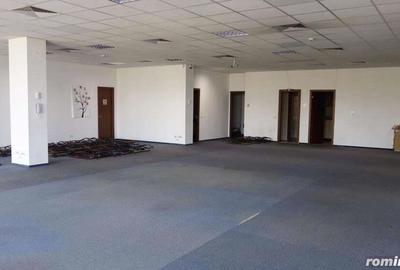 Spațiu comercial, de 23,000 mp, în Nord - 6