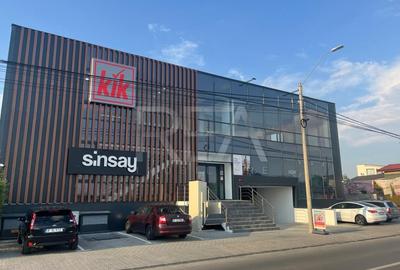 Spațiu comercial, de 1,750 mp, în Central