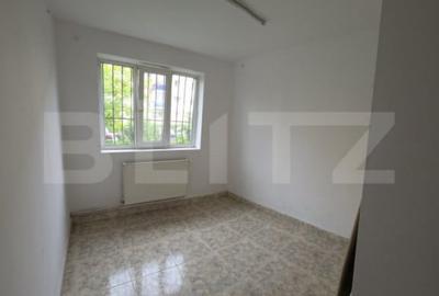 Spațiu comercial, de 85 mp, în Decebal - 4