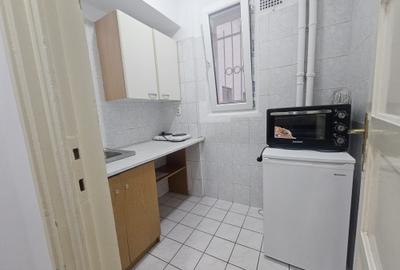 Victoriei  Universitate blocul Romarta garsoniera et 2/8 - 6