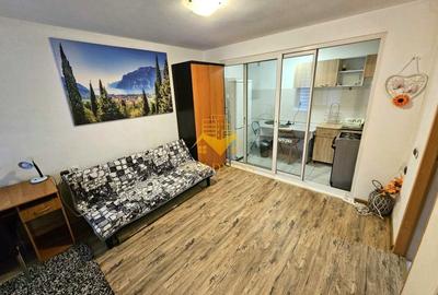 Apartament cu 2 camere semidecomandat, mobilat în Ultracentral