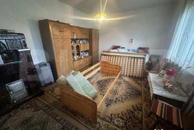 Casă cu 4 camere cu Teren 1371 Mp în Păulești - 9