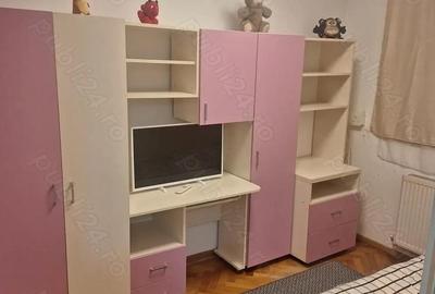 Inchiriez apartament cu 3 camere pe strada Toamnei micro 3. - 5