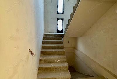 Casă cu 6 camere în Rozavlea - 1