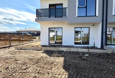 Duplex cu 4 camere cu Canalizare în Bucium - 8