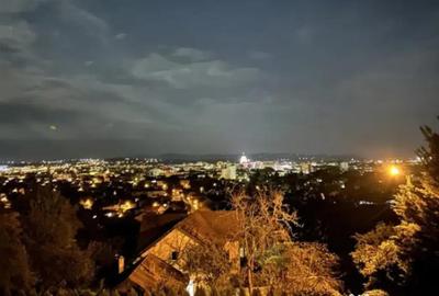 Teren de 372 mp, în Valea Roșie - 2