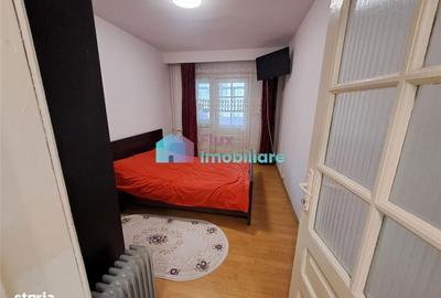 Apartament cu 3 camere decomandat în George Enescu - 4