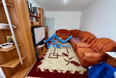Apartament de inchiriat cu 2 camere, decomandat, 53 mp, zona - 10
