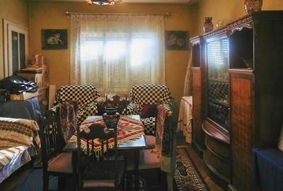 Apartament cu 4 camere semidecomandat în Central - 1