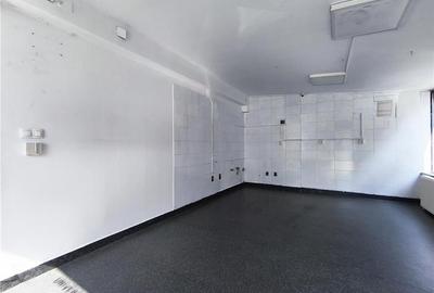 Spatiu Comercial 4 camere 2 intrari Tudor Intrare din Bulevard 143 mp - 2