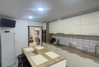 Duplex de vanzare, cu 8 camere, 300 mp, zona centrala - 10