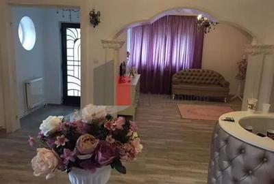 Oportunitate Unică! Vilă Spațioasă lângă Podul Grant, Ideală pentru Birouri - 1