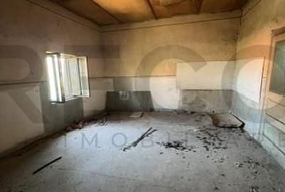 Casă cu 8 camere cu Teren 250 Mp în Măgești - 15