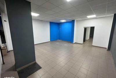 Spațiu comercial, de 82 mp, în Central - 4