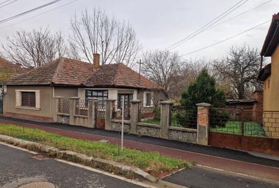 Casă cu 2 camere în Central - 1