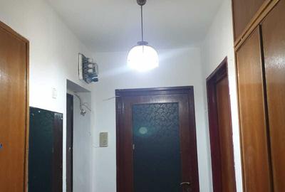 Apartament cu 3 camere decomandat în Giurgiului - 5
