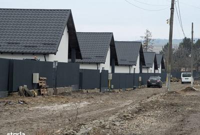 Casă cu 4 camere cu Teren 420 Mp în Hemeiuș - 1