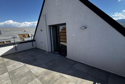 Apartament cu 4 camere semidecomandat, mobilat în Tractorul - 18