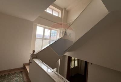 Casă cu 6 camere cu Teren 294 Mp în Gării - 10