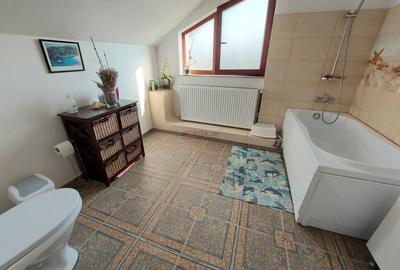 Casă cu 7 camere cu Teren 959 Mp în Central - 12