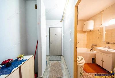 Garsonieră decomandată, mobilată în Lenin - 5