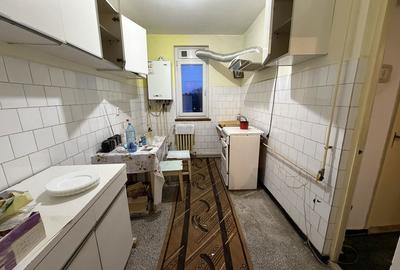 Apartament cu 3 camere semidecomandat în Tătărași - 3