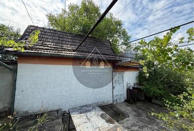 Teren Wewern, Medias - 4