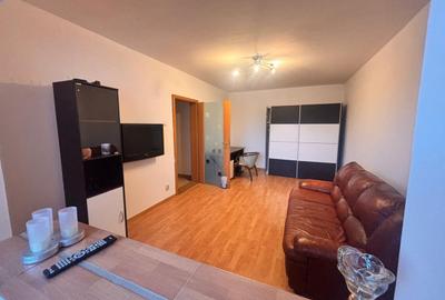 Apartament cu 2 camere decomandat în Drumul Taberei